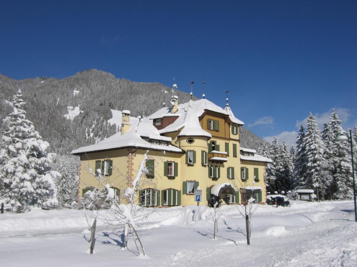 Hotel Baur Am See Dobbiaco Exterior photo