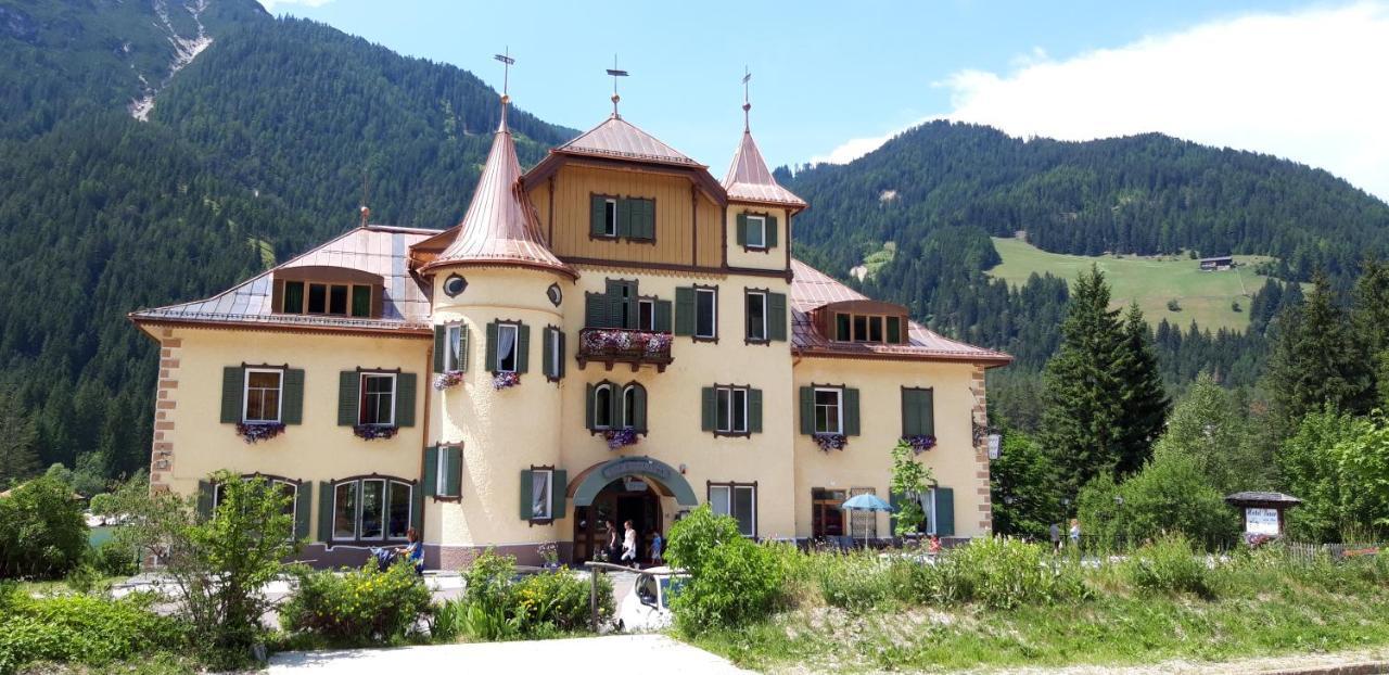 Hotel Baur Am See Dobbiaco Exterior photo